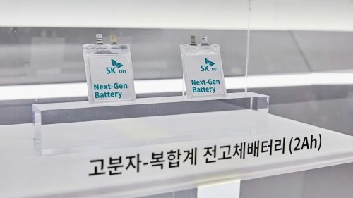 This Flaw Keeps Sabotaging Solid-State Batteries. Scientists Found A Solution