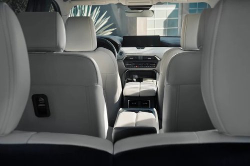 Mazda, Mazda CX-90, Kia, Kia Sorento, Mazda CX-90 Vs. Kia Sorento: Which One Has More Cargo Space?