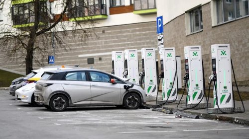 Here's What Every EV Charger Type Actually Means