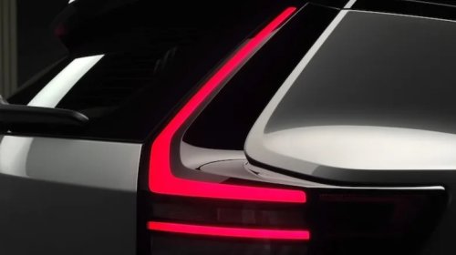 The Big 2028 Volvo XC40 Refresh Looks Great, But The Major Change Is Inside