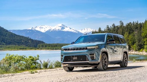 Lincoln, Jeep, 2026 Lincoln Navigator vs. 2026 Jeep Grand Wagoneer: I Drove Both Massive Luxury SUVs—Here's My Honest Comparison Review