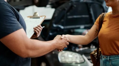 Should You Be Tipping Your Mechanic? It's Time To Settle The Argument Once And For All