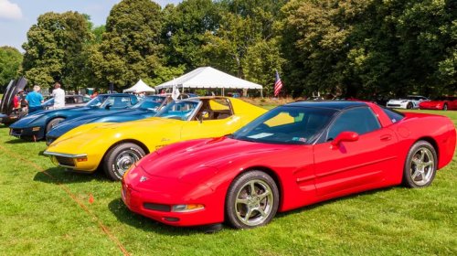 10 Overpowered Sports Cars New Drivers Should Steer Clear Of