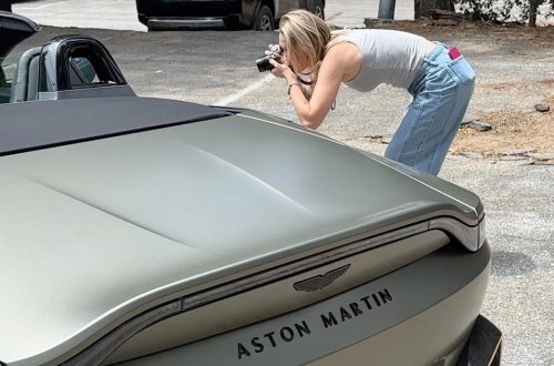 AI versus Humans In Automotive Journalism: Who Does It Better?