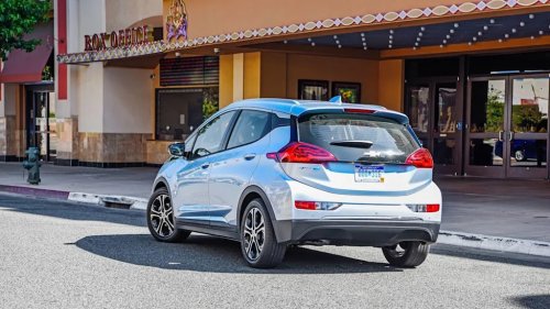 2019 Chevrolet Bolt EV vs 2019 Nissan Leaf: Which One Is More Reliable