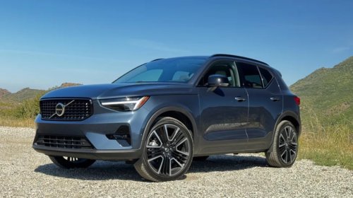 2026 Volvo XC40 Is The Subcompact Luxury Crossover For Folks Who Don't Want Their Car To Feel Small
