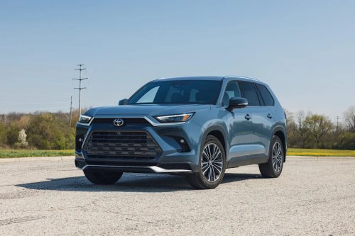 View Photos of the 2026 Toyota Grand Highlander Platinum Hybrid Max