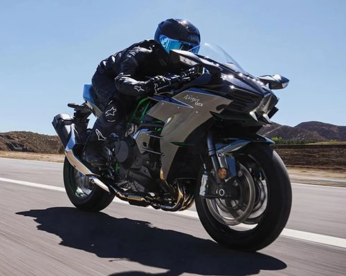Kawasaki’s Fastest Street-Legal Moto Returns with a Surprising New Focus