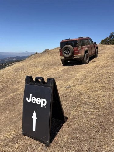 Jeep, Jeep Recon, 2026 Jeep Recon EV Scopes Out a Market that May Not Exist
