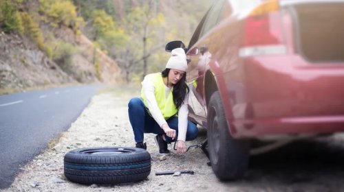 Here's How The Temperature Affects The PSI In Your Tires