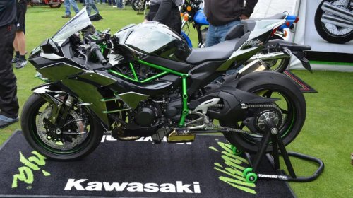 5 Motorcycles Quicker Than The Honda CBR1100XX