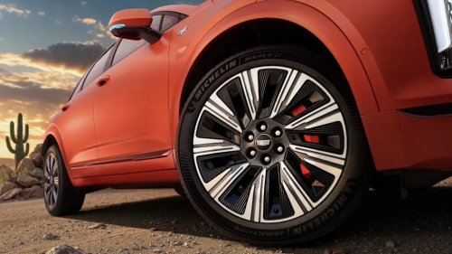 Cadillac, SUV, Cadillac’s First Plug-In Hybrid SUV Has 96 Miles of EV Range, but America Can’t Have It
