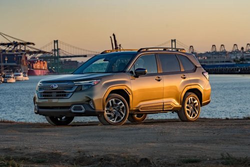 Jeep, Subaru, Subaru Forester, Jeep Cherokee vs Subaru Forester: Edmunds sizes up hybrid SUVs