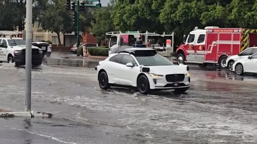 Waymo Struggles With Flooded Phoenix Street as Drivers Wait Behind It