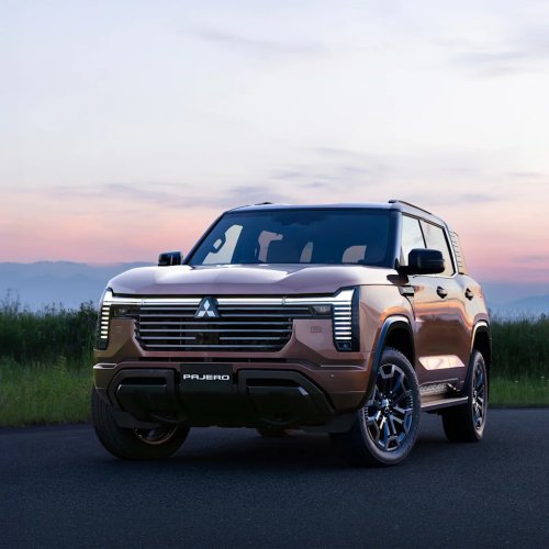 Mitsubishi’s Next-Gen Toyota Land Cruiser Fighter Finally Arrives and It Looks as Epic as We Imagined