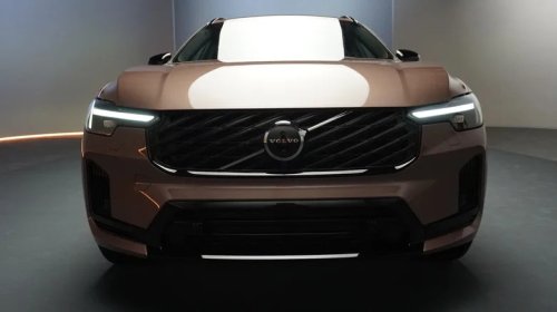 2028 Volvo XC60 Gets A Chiseled Facelift With More EV Range Than Any Other Plug-In Hybrid