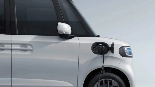 BYD’s Tiny $13,000 EV Is Taking On Japan At Home