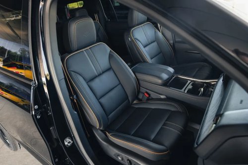 Chevy, View Interior Photos of the 2027 Chevy Traverse High Country