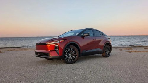 Toyota, Toyota C-HR, Toyota Recalls 10,000 C-HR EVs That May Lose Power While Driving