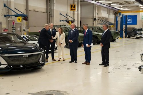 Cadillac, Why Donald Trump Just Ordered 250 Cadillac Escalades