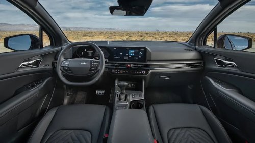 Kia Sportage Gas, Hybrid, or Plug-In Hybrid? Here’s the Mileage for Each