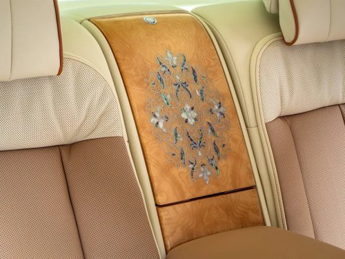 This Rolls-Royce Phantom One-Off Celebrates Hummingbirds By Using Abalone Shells