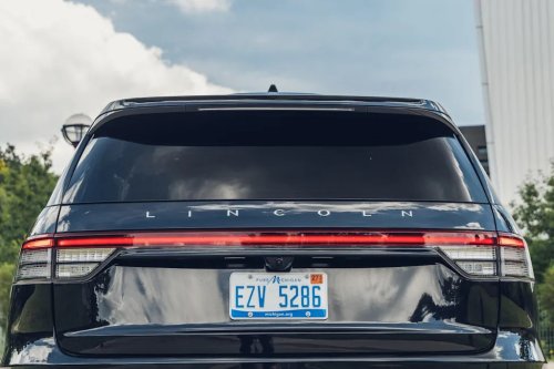 Lincoln, A Closer Look at the 2026 Lincoln Aviator Reserve Exterior (Photo Gallery)