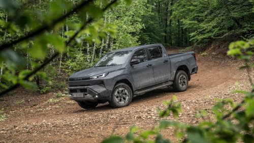 Toyota, Toyota Hilux, Toyota's First Electric HiLux Looks The Part, But Falls Short In Terms Of Range And Payload