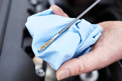 2027 Chevy Silverado And GMC Sierra V8s Ditch The Oil Dipstick