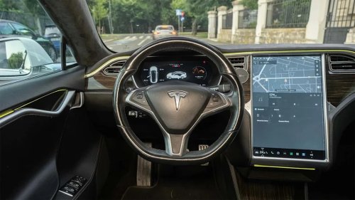 I Thought This 11-Year-Old Tesla Model S Would Feel Ancient. It Didn’t