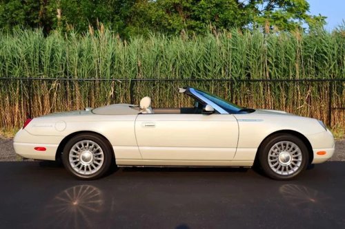 Ford, 2005 Ford Thunderbird 50th Anniversary Edition for Sale With 7,000 Miles