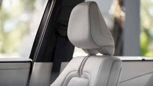 Toyota Delays 2027 Highlander EV As Demand For Gas Model Remains Robust