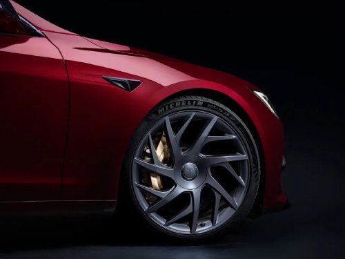 Someone's Trying to Flip a Tesla Model S Plaid Signature for $260,000