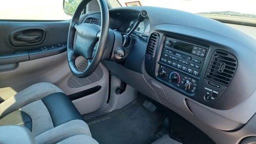 Ford, Ford F-150, Ford F-150 Lightning, Someone Bought A 3,000-Mile Ford F-150 SVT Lightning For The Price Of A New Entry-Level F-150