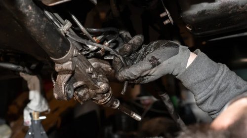 How To Check Power Steering Fluid (And How Often You Need To Change It)
