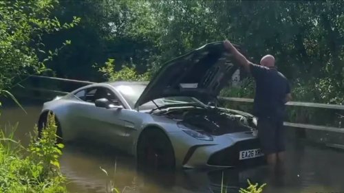 Aston Martin, The Name Is Pond, James Pond: Aston Martin Vantage Owner Fails To Cross Flooded Road