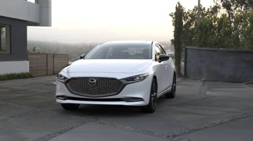 4 Small Sedans With Better Ratings Than The Hyundai Elantra