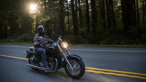 How To Avoid Wrist Pain While Riding A Motorcycle
