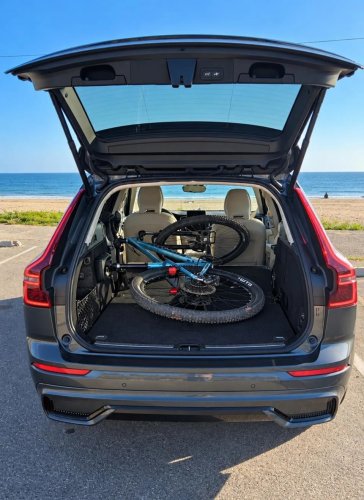 Volvo, Volvo XC60, Test-Driving The Fun, Powerful 2026 Volvo XC60 T8