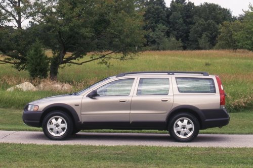 Volvo, Take a Closer Look at the 2001 Volvo V70 Cross Country (Photo Gallery)