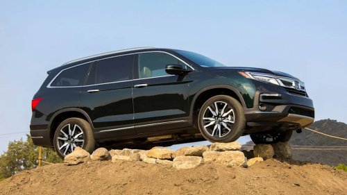 My Friend Drives a 2019 Honda Pilot and Doesn't Want a Big 3-Row SUV Anymore. This is What I Recommended