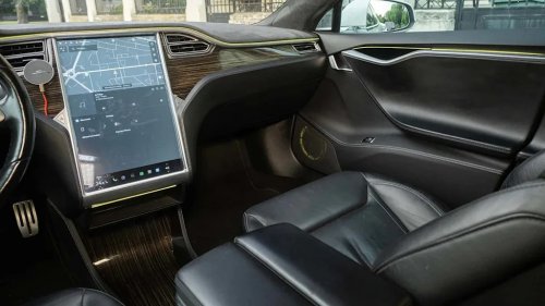 I Thought This 11-Year-Old Tesla Model S Would Feel Ancient. It Didn’t
