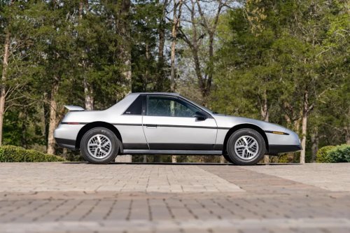 Pontiac, Ultra-Low-Mileage 1987 Pontiac Fiero SE Set To Cross The Mecum Auction Block