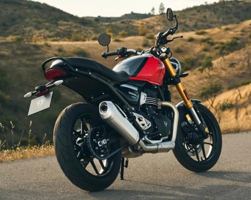 Triumph’s Super-Affordable Retro-Styled Street Moto Gets Even More Appealing