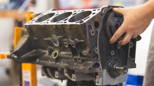 Engine Block Vs. Cylinder Head: What's The Difference?