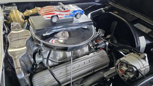 Chevy, Groovy, Baby! 1965 Chevy Corvette From Austin Powers Movie Is Headed To Auction
