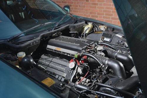 Aston Martin, Awesome Aston Martin Virage 6.3 driven