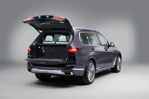 These Are the Only SUVs with Split Tailgates Left in America