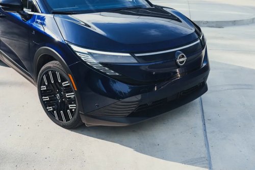 See Exterior Pics of the 2026 Nissan Leaf Platinum+