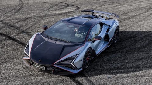 Lamborghini Says It Has No Current Plans for a Manual Transmission